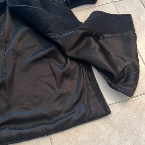 MaxMara Long Wool Coat made in Italy - Picture 6 of 11